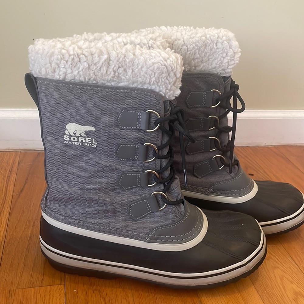 Sorel waterproof boots 9